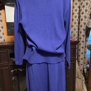 St. John two piece collection. Size says 14 but easy for a size 16.